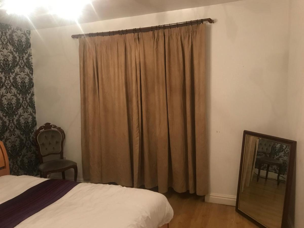 New Cross House Appartement Wolverhampton Buitenkant foto
