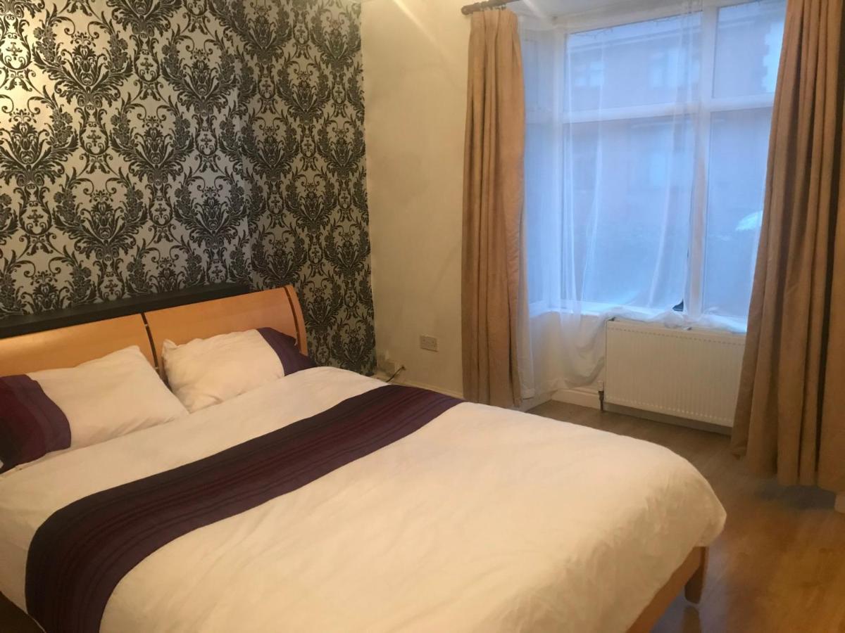 New Cross House Appartement Wolverhampton Buitenkant foto